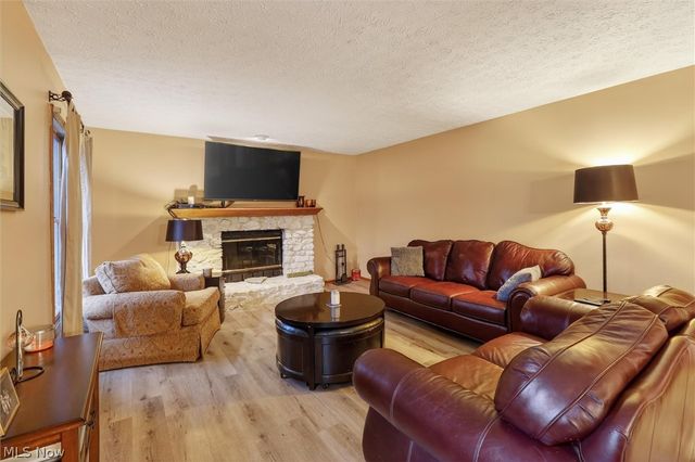 648 Landerwood Lane, Avon Lake, OH 44012