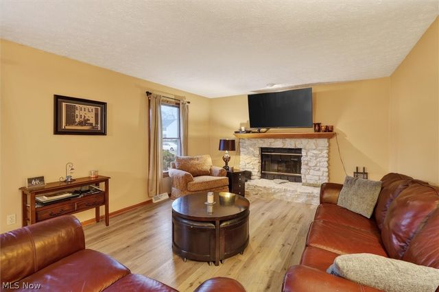 648 Landerwood Lane, Avon Lake, OH 44012