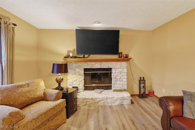 648 Landerwood Lane, Avon Lake, OH 44012