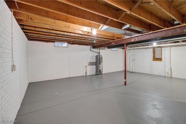 648 Landerwood Lane, Avon Lake, OH 44012