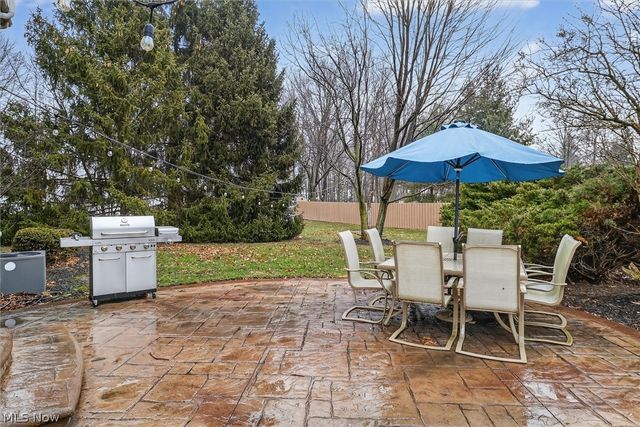 648 Landerwood Lane, Avon Lake, OH 44012