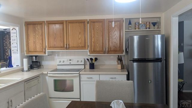 1510 Iroquois Rd, Pueblo, CO 81001