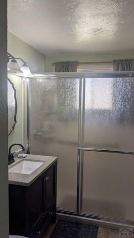 1510 Iroquois Rd, Pueblo, CO 81001