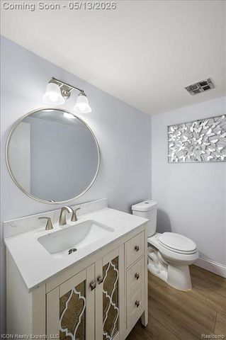 2720 Bridle Road, Bloomfield Hills, MI 48304