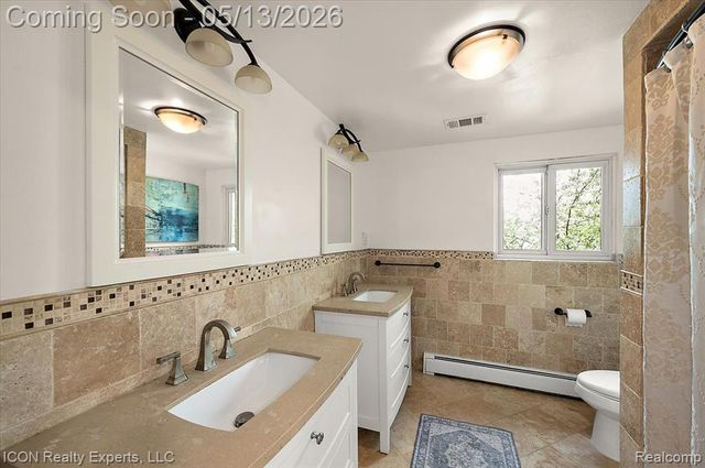 2720 Bridle Road, Bloomfield Hills, MI 48304
