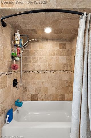2720 Bridle Road, Bloomfield Hills, MI 48304