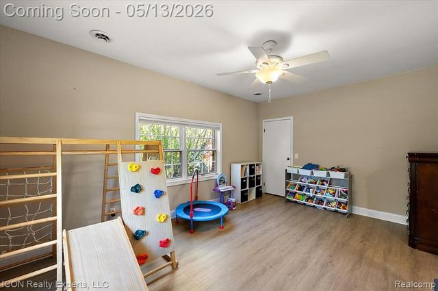 2720 Bridle Road, Bloomfield Hills, MI 48304