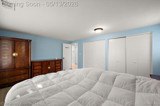 2720 Bridle Road, Bloomfield Hills, MI 48304
