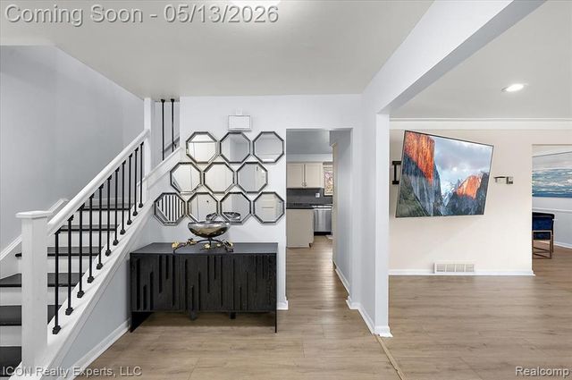 2720 Bridle Road, Bloomfield Hills, MI 48304