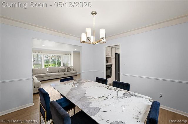2720 Bridle Road, Bloomfield Hills, MI 48304