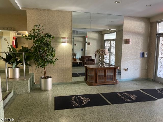 276 Prospect Street, Unit 5C 5C, East Orange City, NJ 07017