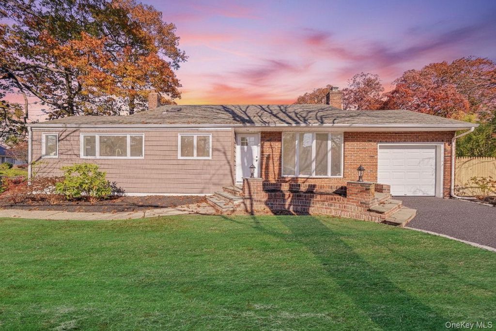 67 Bardolier Lane, Bay Shore, NY 11706