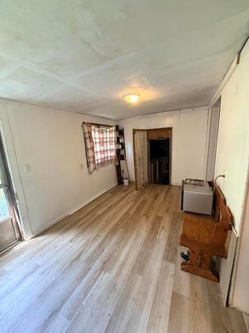 208 W Sigler Street, Hebron, IN 46341