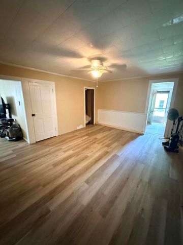208 W Sigler Street, Hebron, IN 46341