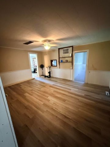 208 W Sigler Street, Hebron, IN 46341