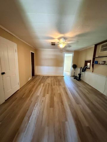 208 W Sigler Street, Hebron, IN 46341