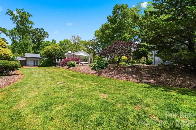 3485 Bridgeford Lane, Newton, NC 28658