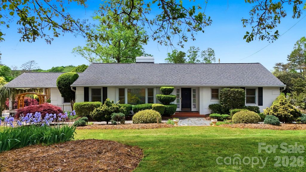 3485 Bridgeford Lane, Newton, NC 28658