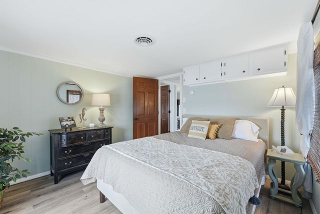 140 Lane 221BA Hamilton Lk, Hamilton, IN 46742