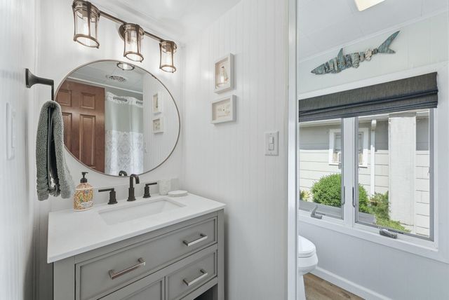 140 Lane 221BA Hamilton Lk, Hamilton, IN 46742