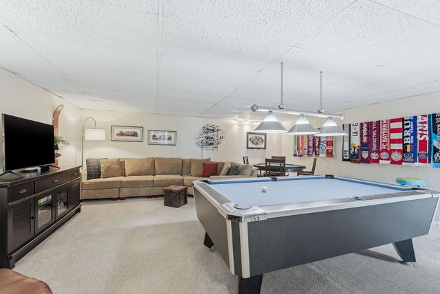 140 Lane 221BA Hamilton Lk, Hamilton, IN 46742