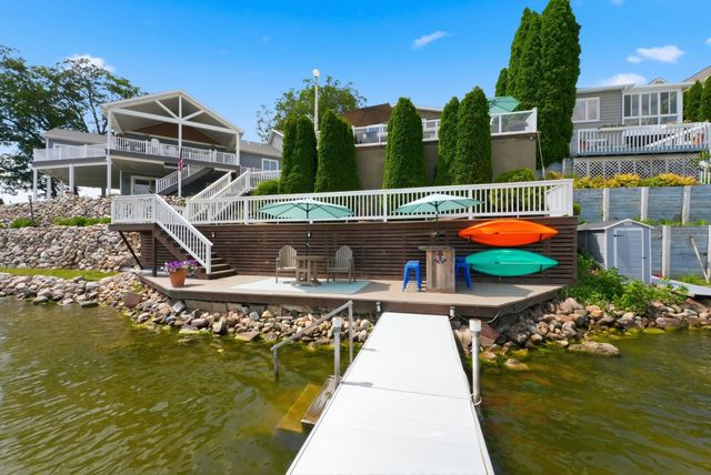140 Lane 221BA Hamilton Lk, Hamilton, IN 46742
