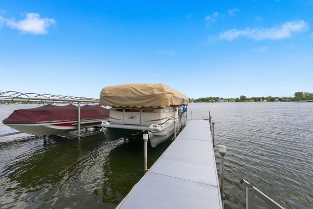 140 Lane 221BA Hamilton Lk, Hamilton, IN 46742