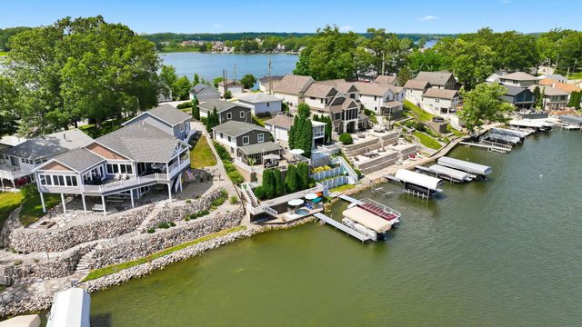 140 Lane 221BA Hamilton Lk, Hamilton, IN 46742