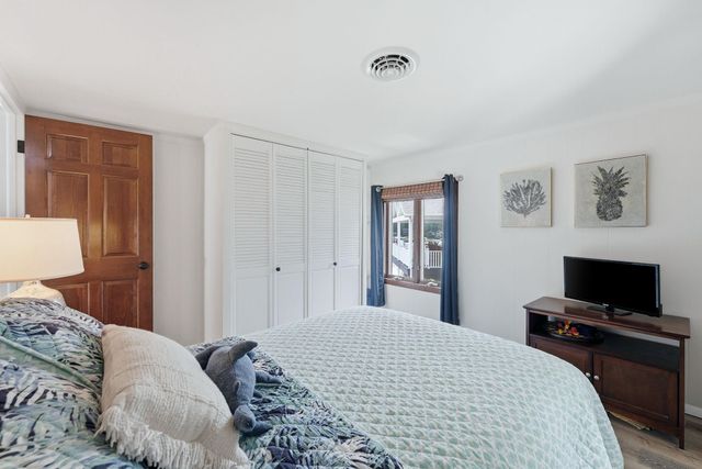 140 Lane 221BA Hamilton Lk, Hamilton, IN 46742