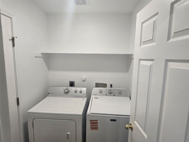 103 Hummingbird CT, Cedar Creek, TX 78612