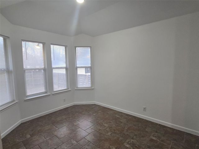 103 Hummingbird CT, Cedar Creek, TX 78612