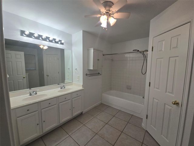 103 Hummingbird CT, Cedar Creek, TX 78612