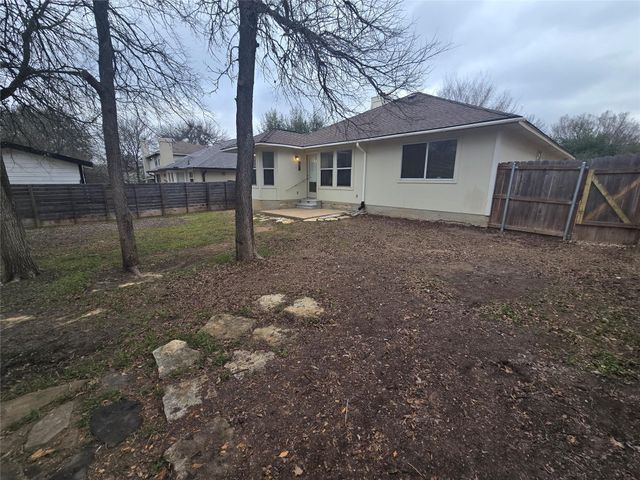 103 Hummingbird CT, Cedar Creek, TX 78612