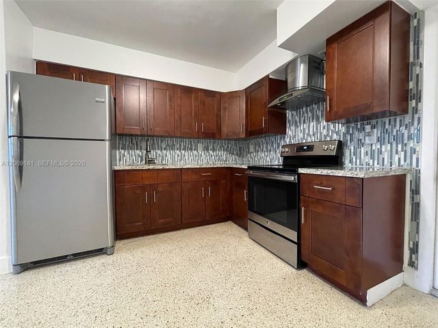 510 NE 4th Avenue 510, Hallandale Beach, FL 33009