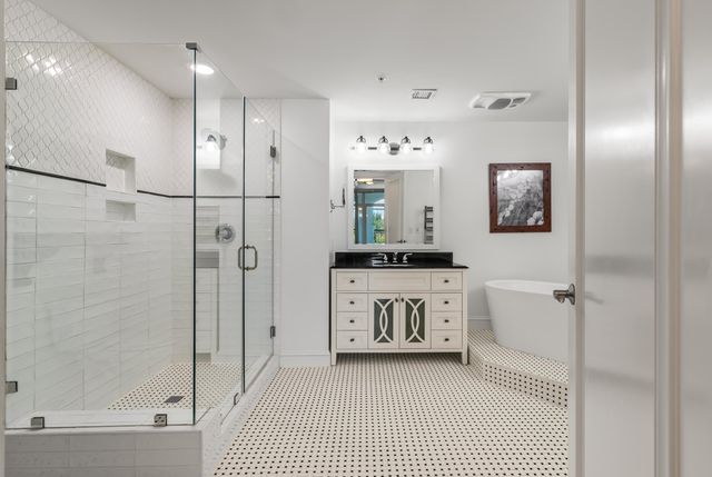 222 S Plaza Court, Mount Pleasant, SC 29464