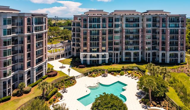 222 S Plaza Court, Mount Pleasant, SC 29464