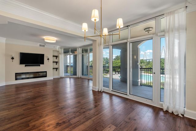 222 S Plaza Court, Mount Pleasant, SC 29464