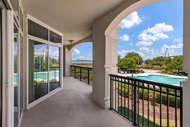 222 S Plaza Court, Mount Pleasant, SC 29464