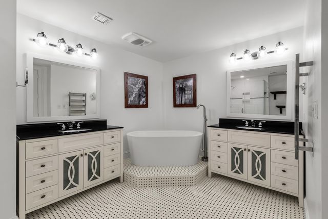 222 S Plaza Court, Mount Pleasant, SC 29464