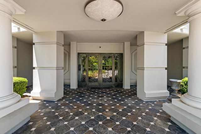 222 S Plaza Court, Mount Pleasant, SC 29464