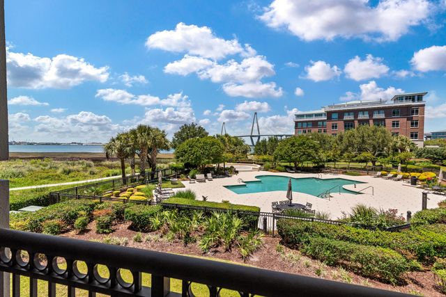 222 S Plaza Court, Mount Pleasant, SC 29464