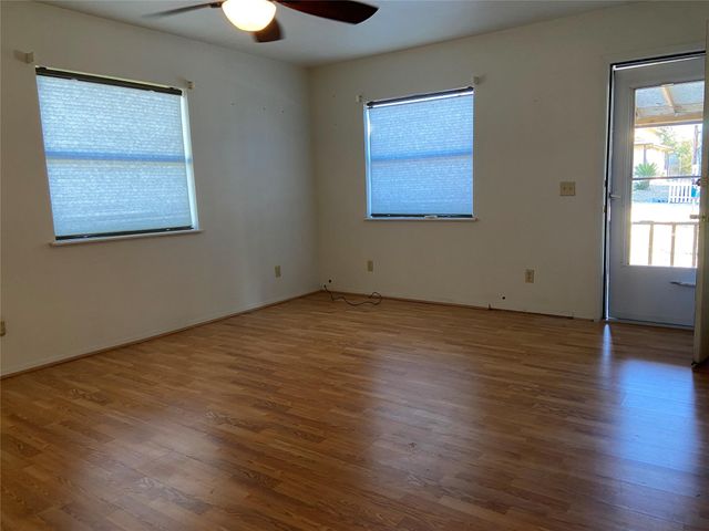 152 Woodpecker, Livingston, TX 77351