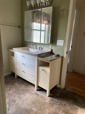 152 Woodpecker, Livingston, TX 77351