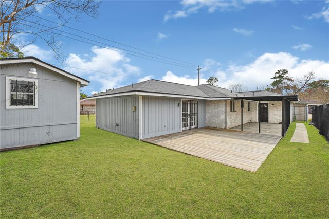 6319 Bluestone Drive, Houston, TX 77016