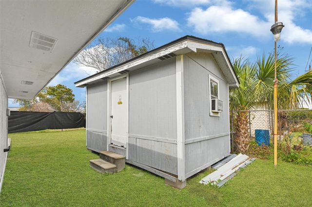 6319 Bluestone Drive, Houston, TX 77016