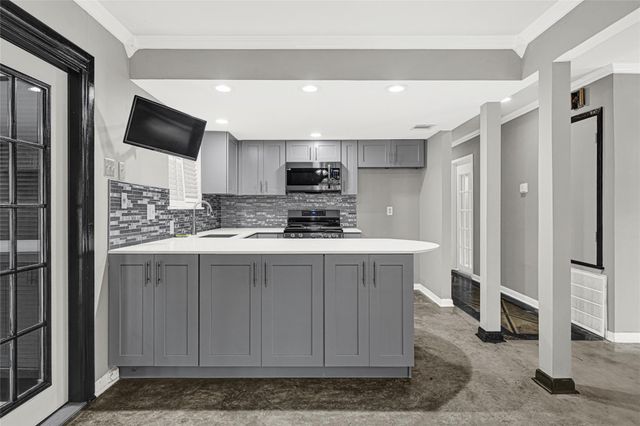 6319 Bluestone Drive, Houston, TX 77016