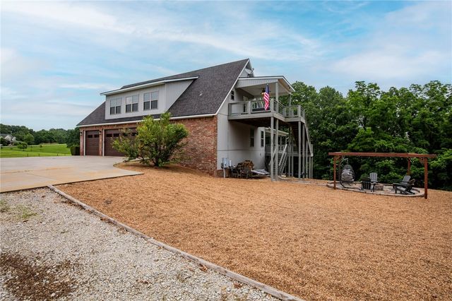 11010 Meadow Lark Road, Rogers, AR 72756