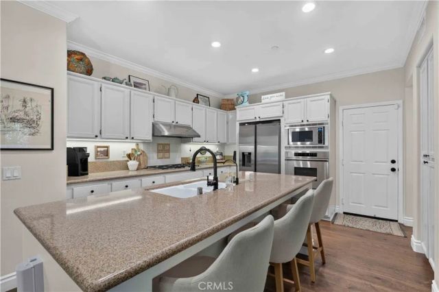 22 Mossdale Court, Azusa, CA 91702