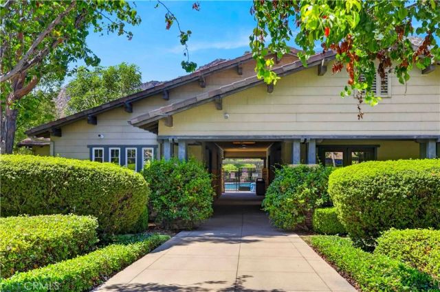 22 Mossdale Court, Azusa, CA 91702