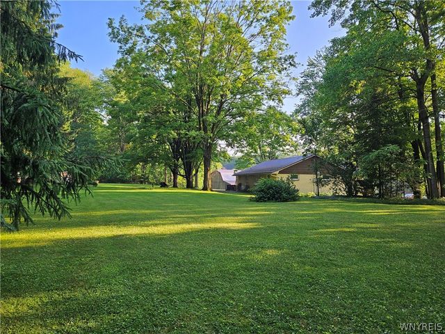 8415 Sisson Highway, Eden, NY 14057